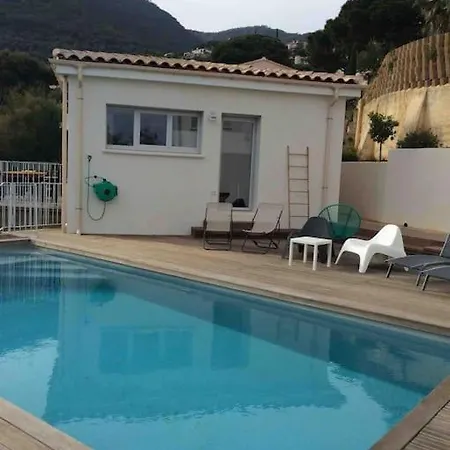Dom wakacyjny Cavalaire-sur-mer, Belle Climatisee-piscine *